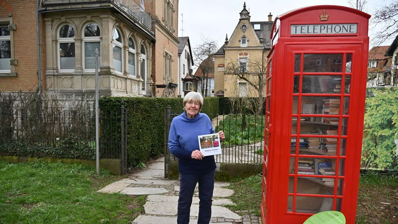 Dagi and brochure